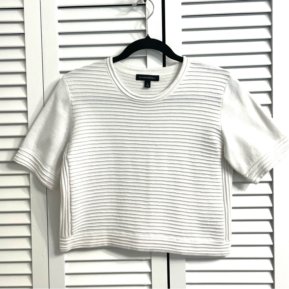 Banana Republic White Crop Top